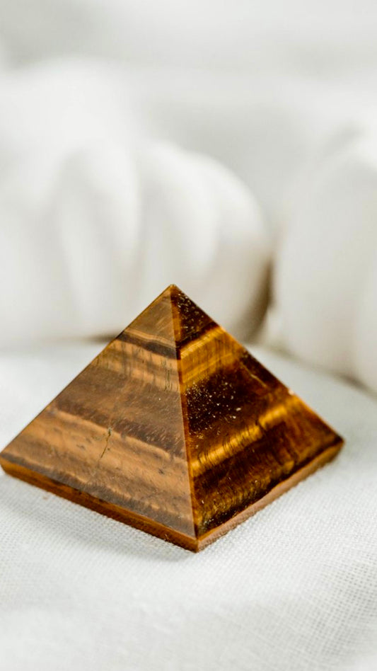 Pirâmide Olho de Tigre 4cm
