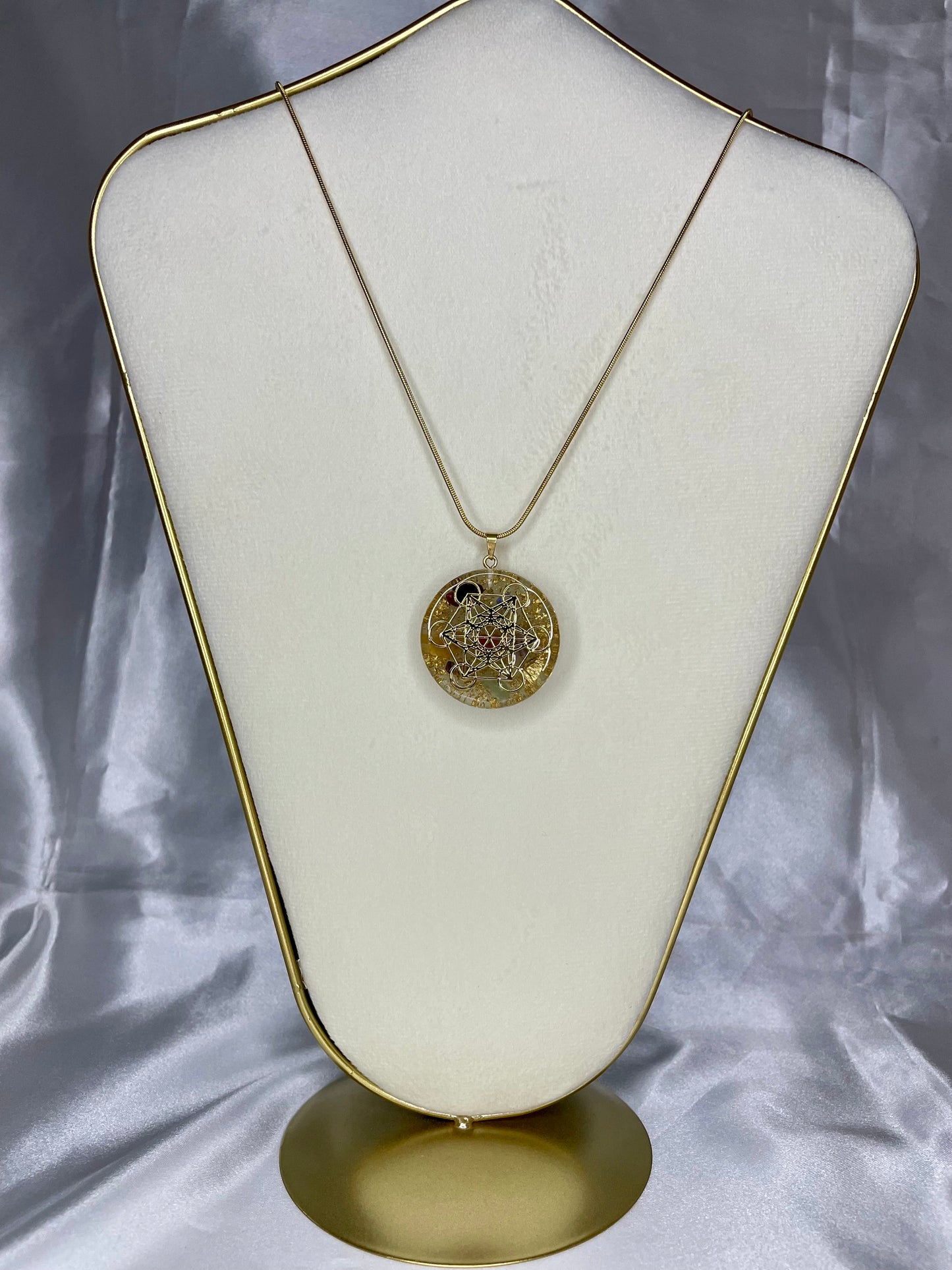 Colar Orgonite -  Cubo De Metatron 2